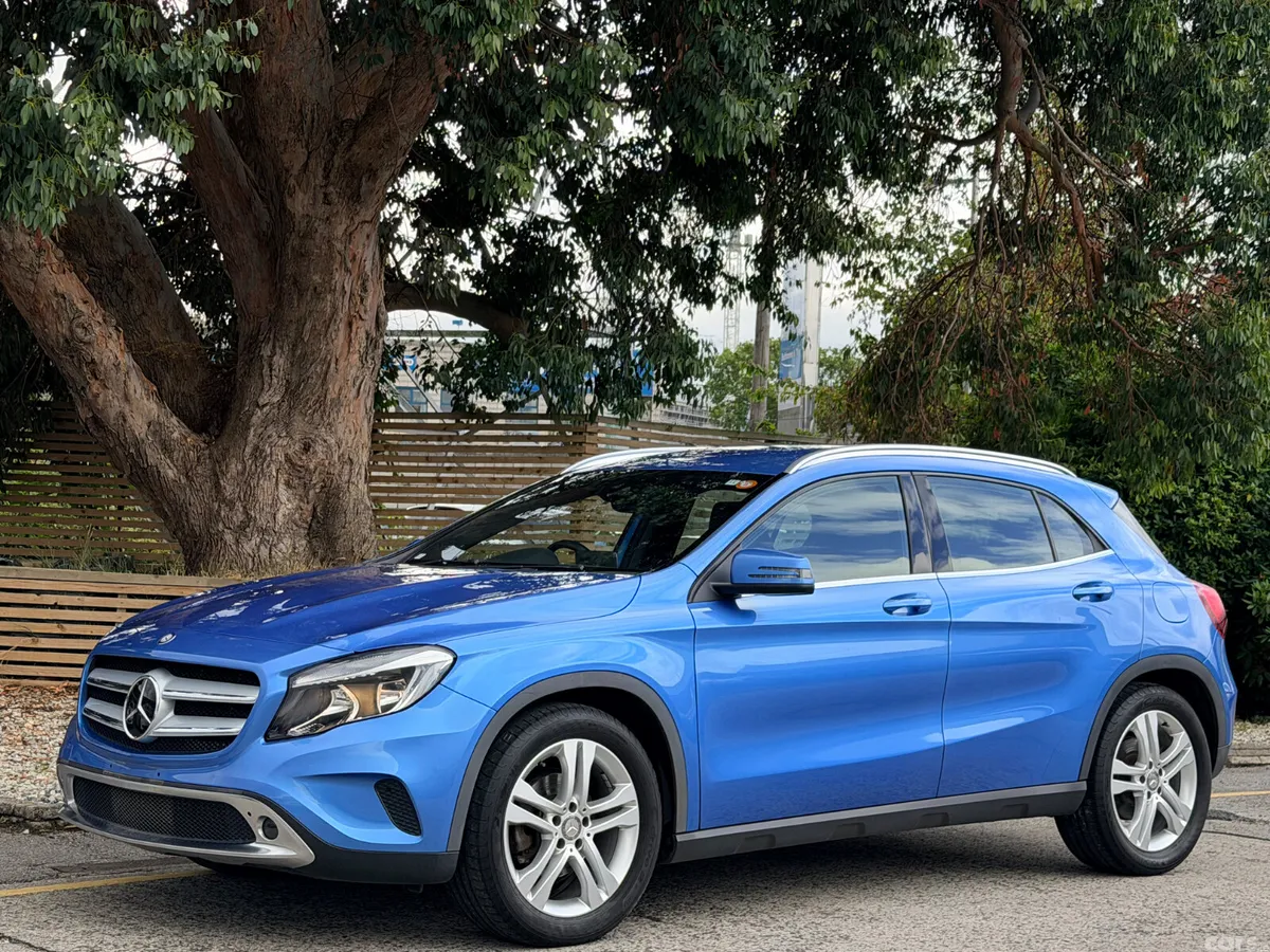 Mercedes-Benz GLA Hatchback, Petrol, 2016, Blue