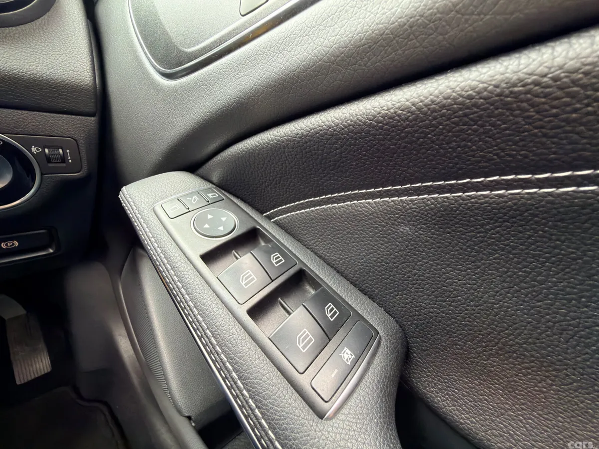 Mercedes-Benz GLA Hatchback, Petrol, 2016, Blue