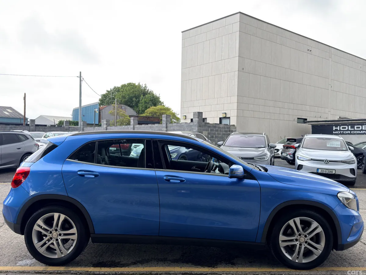 Mercedes-Benz GLA Hatchback, Petrol, 2016, Blue