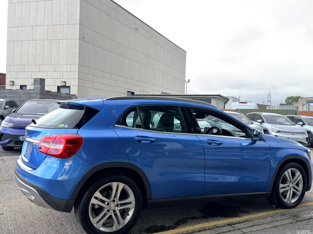 Mercedes-Benz GLA Hatchback, Petrol, 2016, Blue