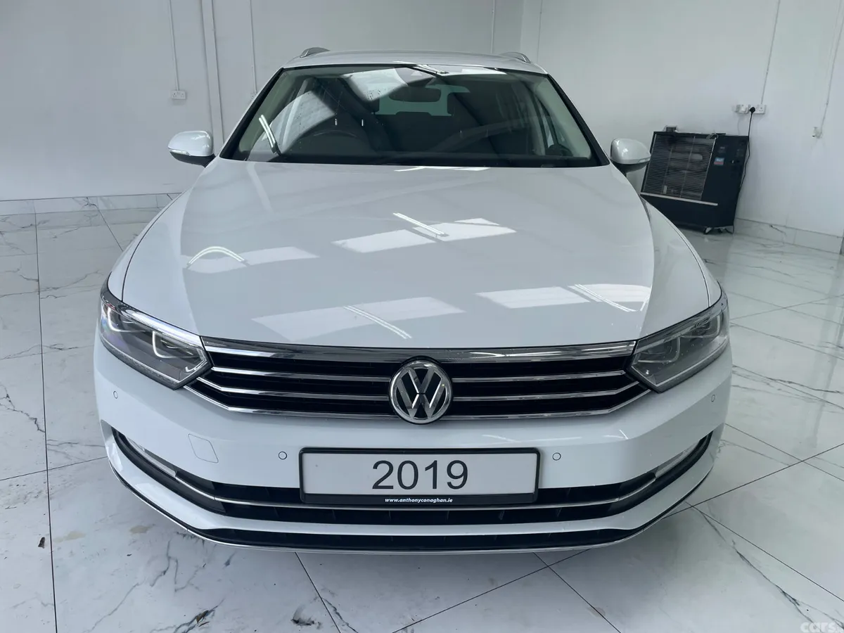 Volkswagen Passat Estate, Diesel, 2019, White