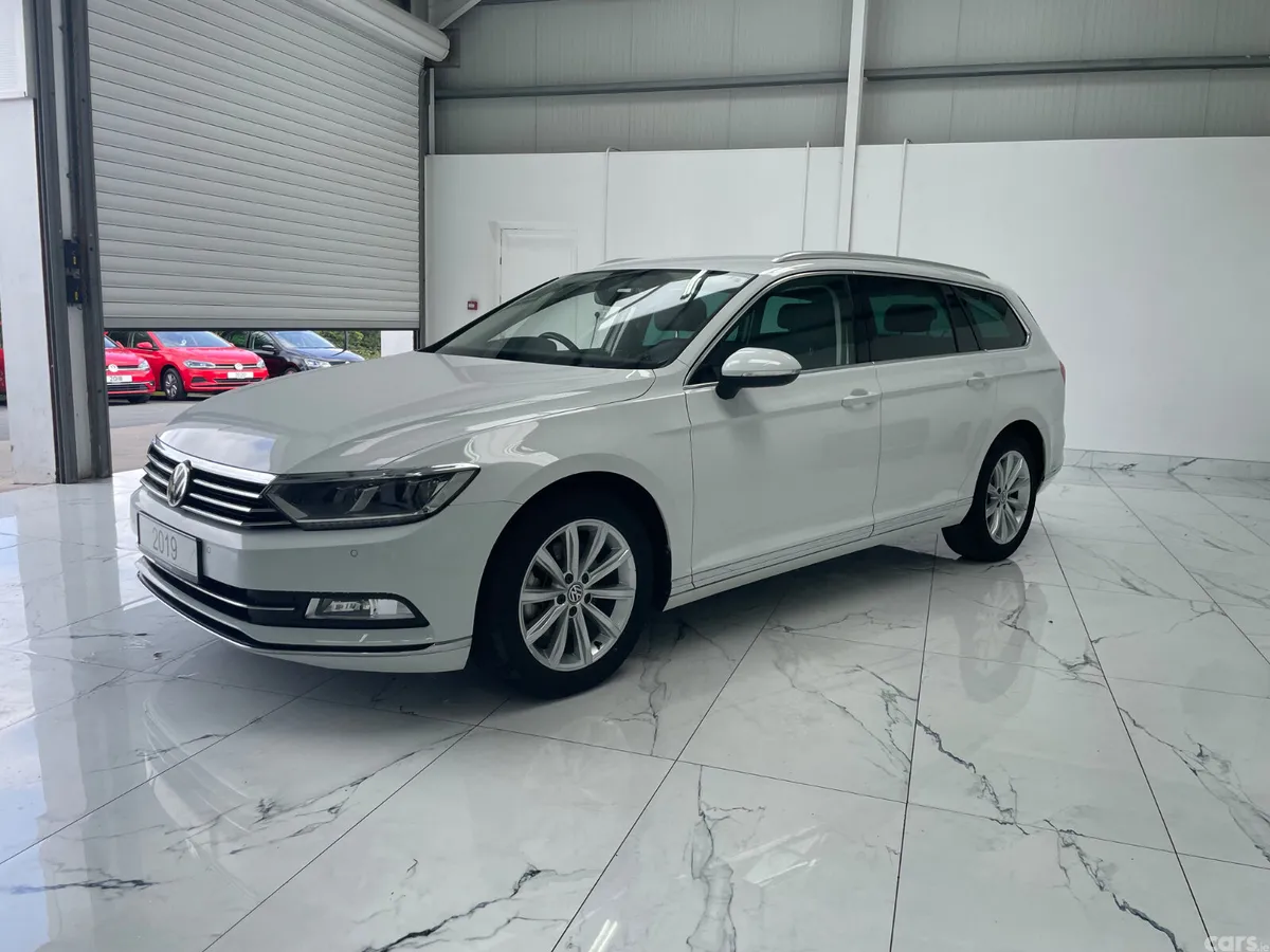 Volkswagen Passat Estate, Diesel, 2019, White