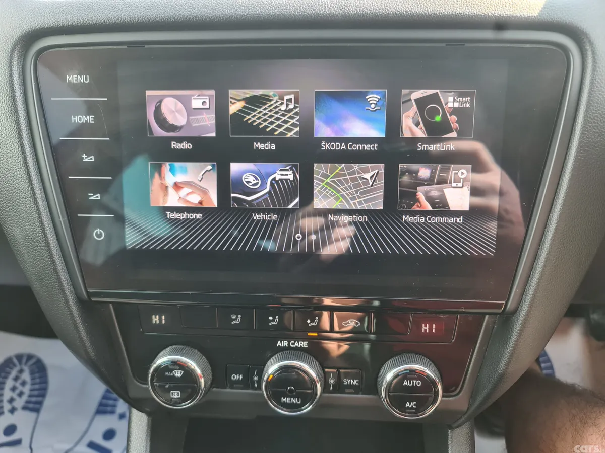 Skoda Octavia Saloon, Diesel, 2018, Grey