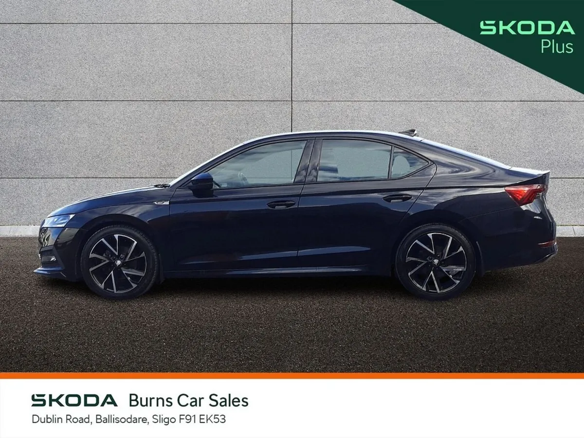 Skoda Octavia Saloon, Diesel, 2024, Black