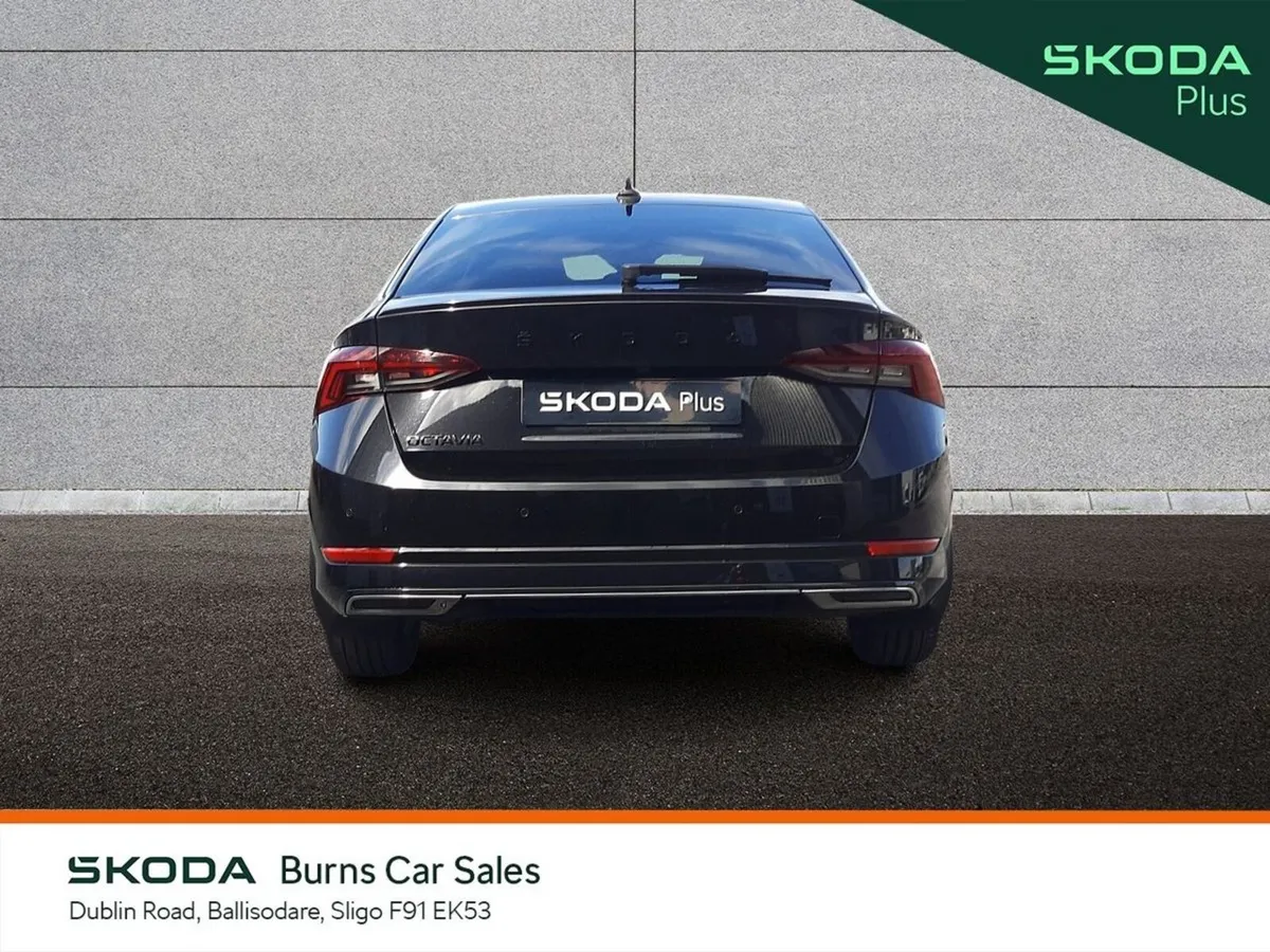 Skoda Octavia Saloon, Diesel, 2024, Black