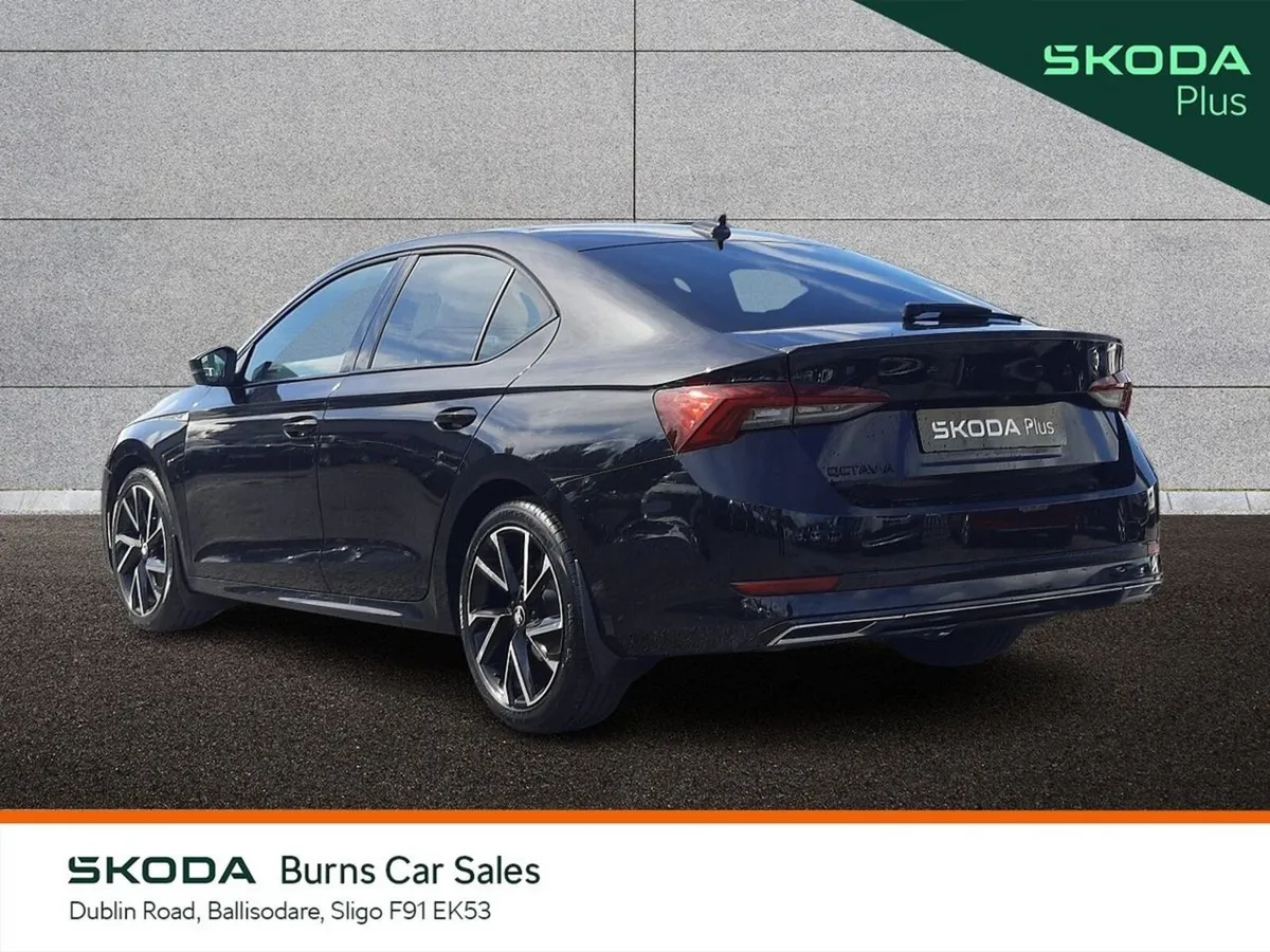 Skoda Octavia Saloon, Diesel, 2024, Black