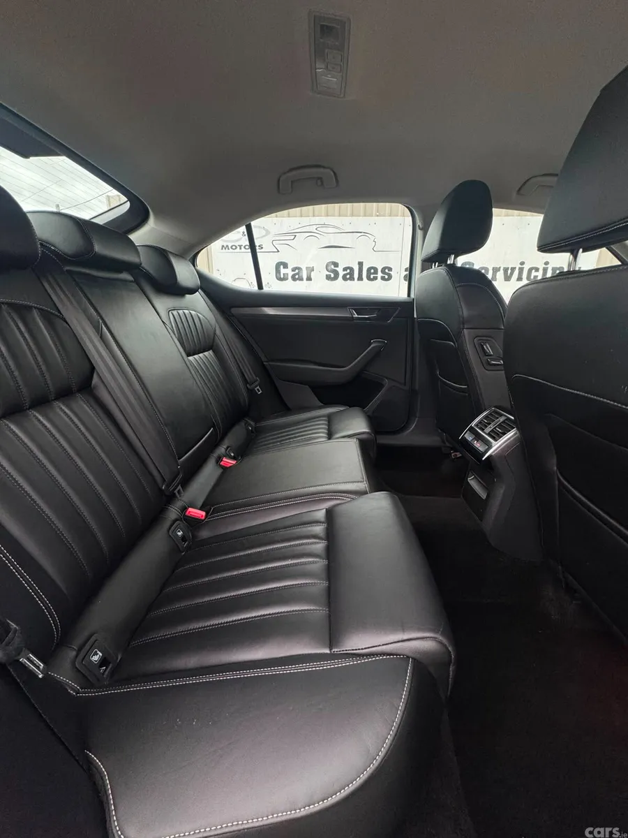 Skoda Superb Saloon, Diesel, 2020, Grey