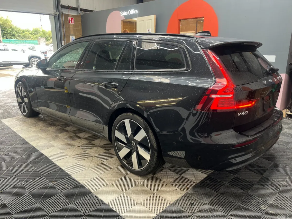 Volvo V60 Estate, Petrol Hybrid, 2025, Black