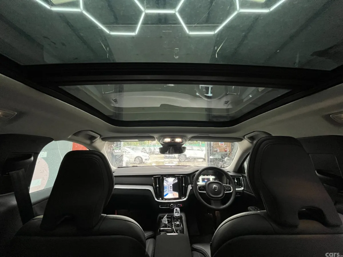 Volvo V60 Estate, Petrol Hybrid, 2025, Black