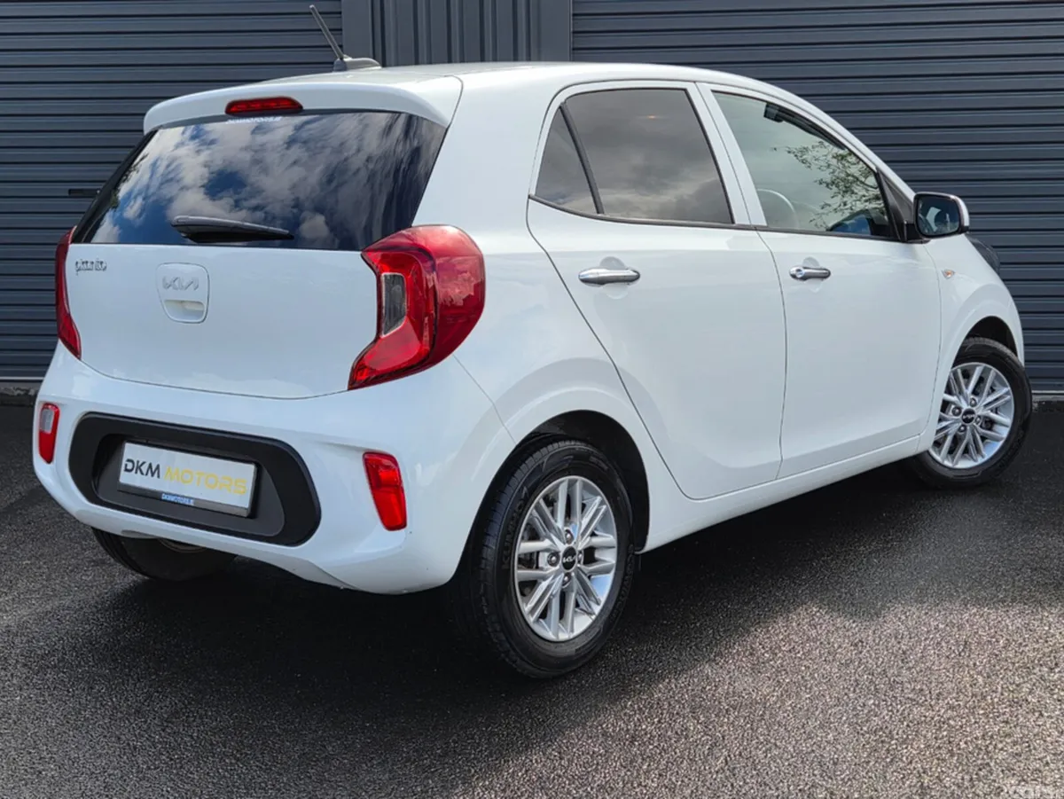 Kia Picanto Hatchback, Petrol, 2022, White
