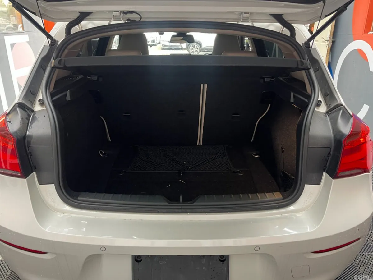 BMW 1-Series Hatchback, Diesel, 2019, White
