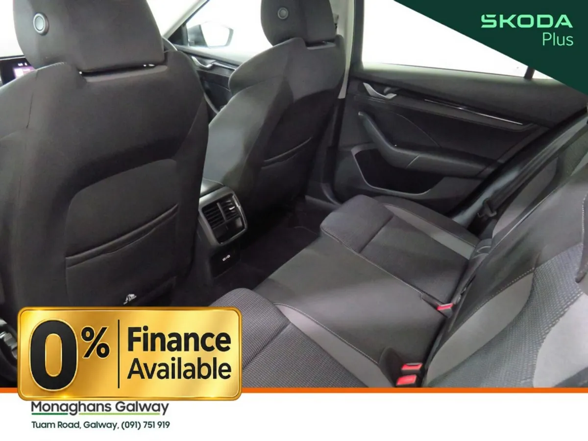 Skoda Octavia Hatchback, Diesel, 2024, Grey