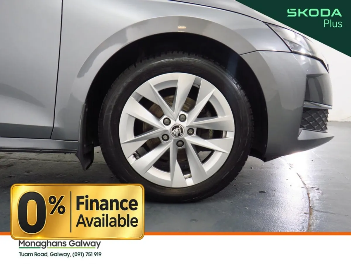 Skoda Octavia Hatchback, Diesel, 2024, Grey