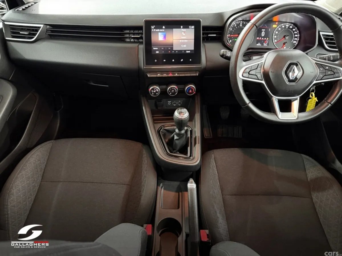 Renault Clio Hatchback, Petrol, 2022, Black