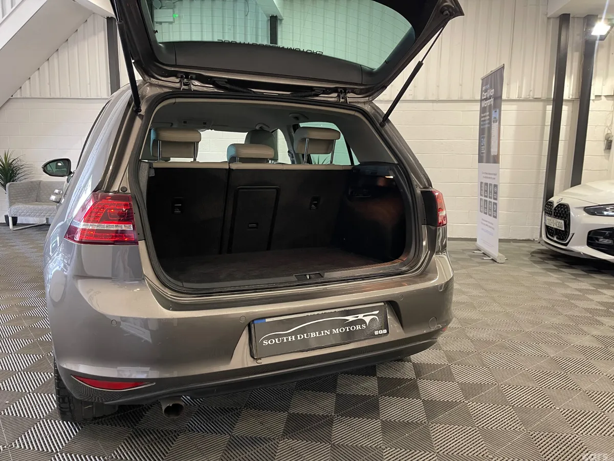 Volkswagen Golf Hatchback, Petrol, 2017, Grey