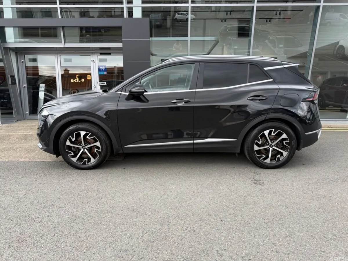 Kia Sportage MPV, Diesel, 2023, Black