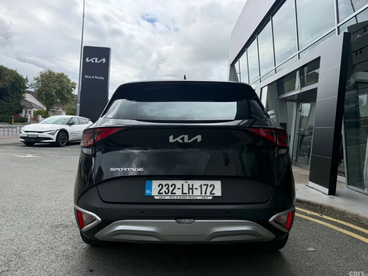 Kia Sportage MPV, Diesel, 2023, Black
