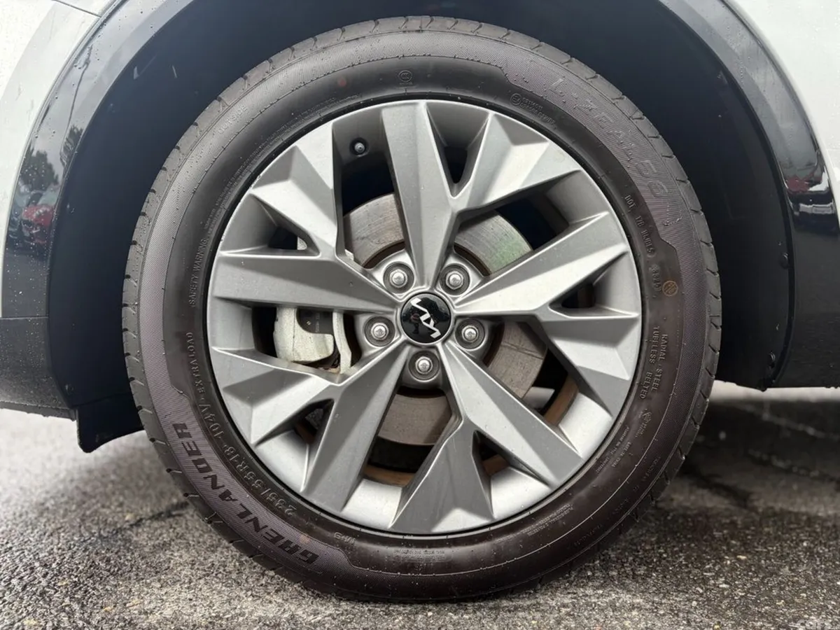 Kia Sportage MPV, Petrol Hybrid, 2024, Grey