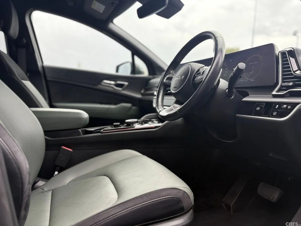 Kia Sportage MPV, Petrol Hybrid, 2024, Grey