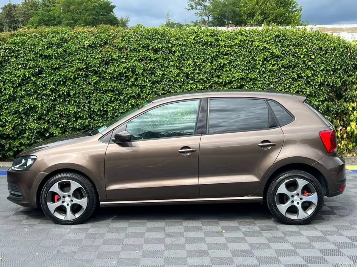 Volkswagen Polo Hatchback, Petrol, 2016, Brown