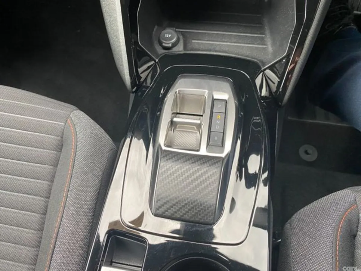 Peugeot 2008 Hatchback, Electric, 2023, Grey