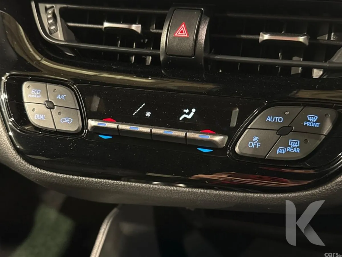 Toyota C-HR SUV, Petrol Hybrid, 2021, Blue