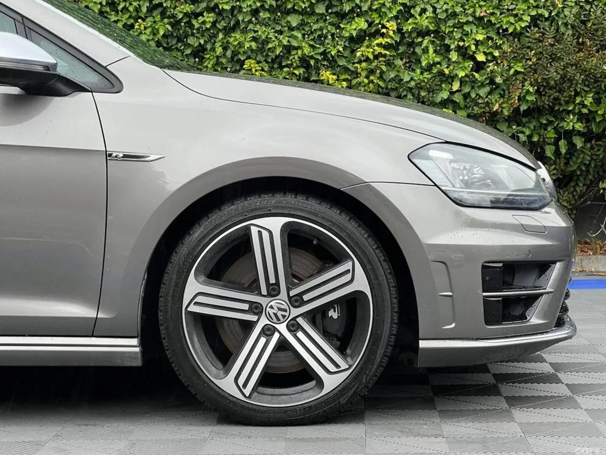 Volkswagen Golf Hatchback, Petrol, 2015, Grey