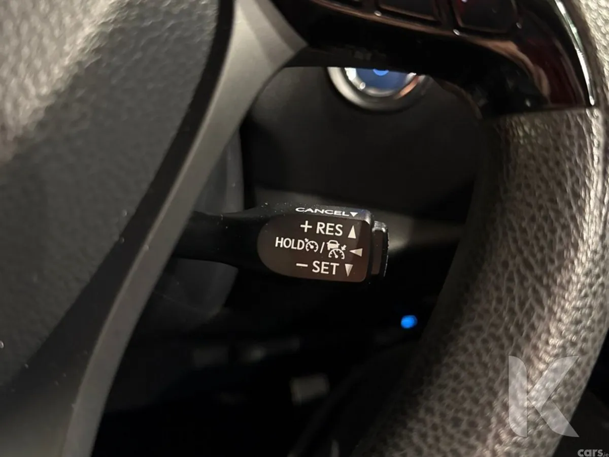 Toyota C-HR SUV, Petrol Hybrid, 2021, Blue