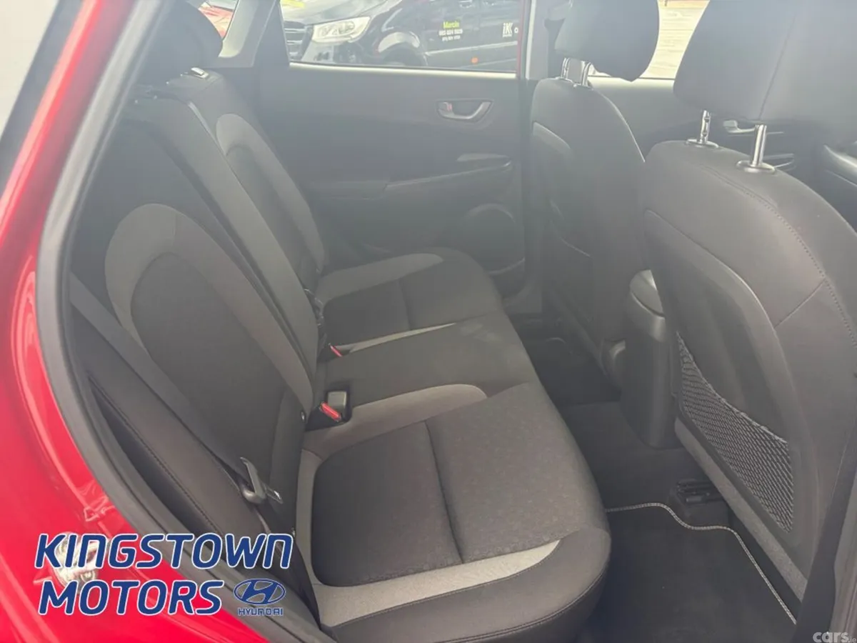 Hyundai KONA MPV, Petrol, 2019, Red