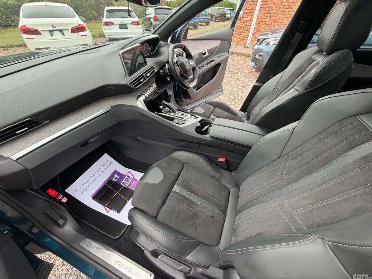 Peugeot 5008 SUV, Diesel, 2021, Blue