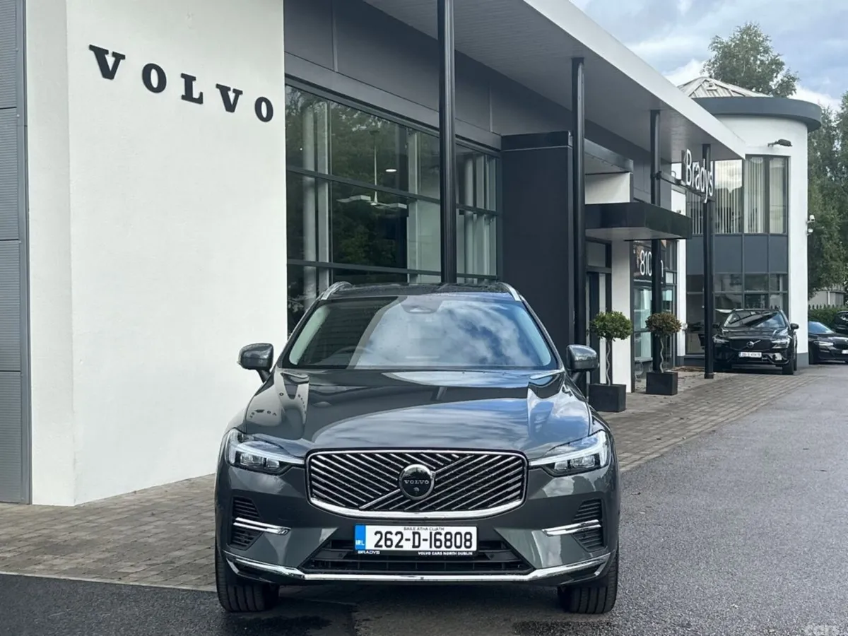 Volvo XC60 SUV, Petrol Plug-in Hybrid, 2026, Green