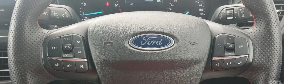 Ford Focus Hatchback, Petrol, 2023, Red
