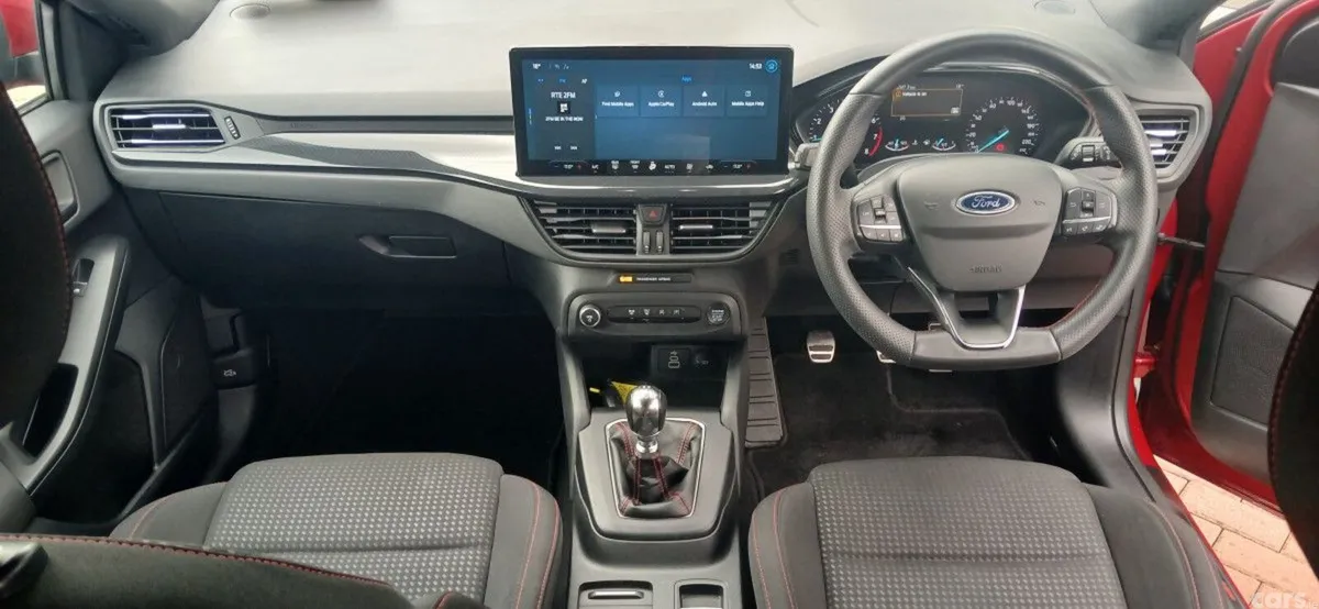 Ford Focus Hatchback, Petrol, 2023, Red