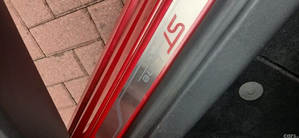 Ford Focus Hatchback, Petrol, 2023, Red