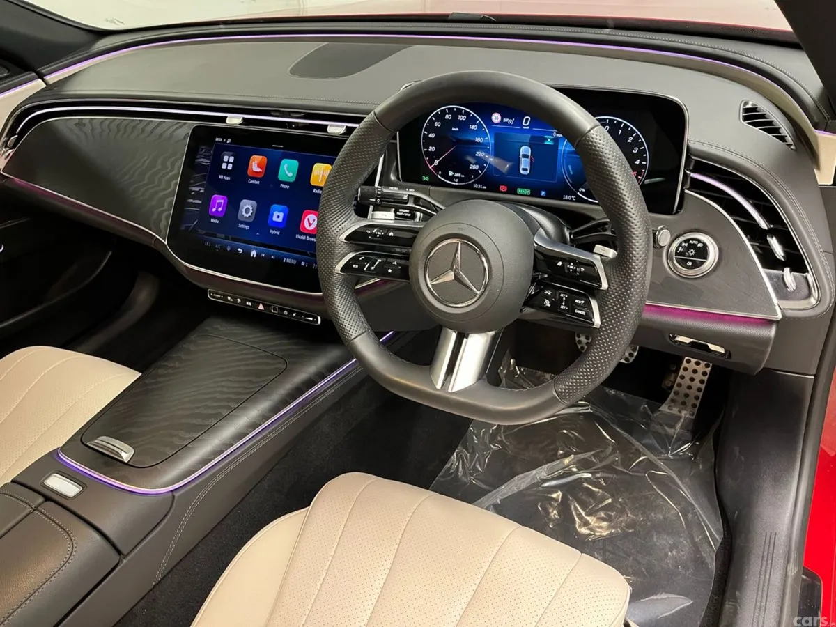 Mercedes-Benz E-Class Saloon, Diesel Plug-in Hybrid, 2025, Red