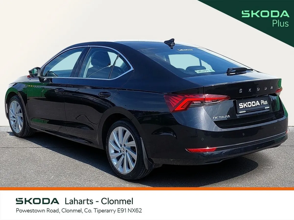 Skoda Octavia Saloon, Diesel, 2024, Black