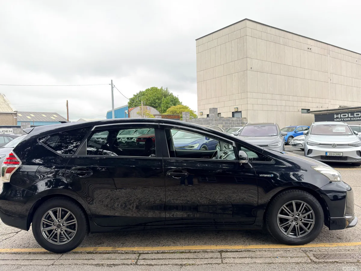 Toyota Prius MPV, Petrol Hybrid, 2016, Black