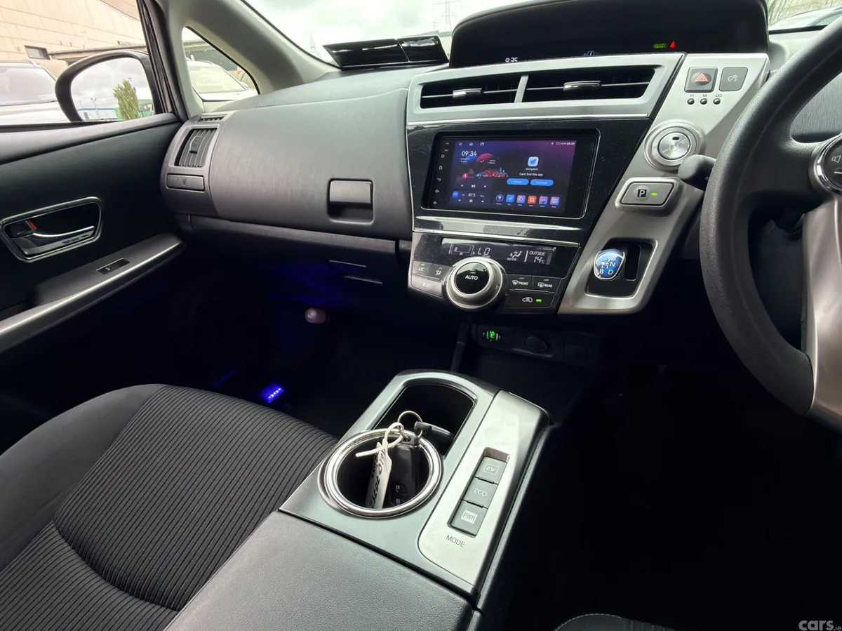 Toyota Prius MPV, Petrol Hybrid, 2016, Black