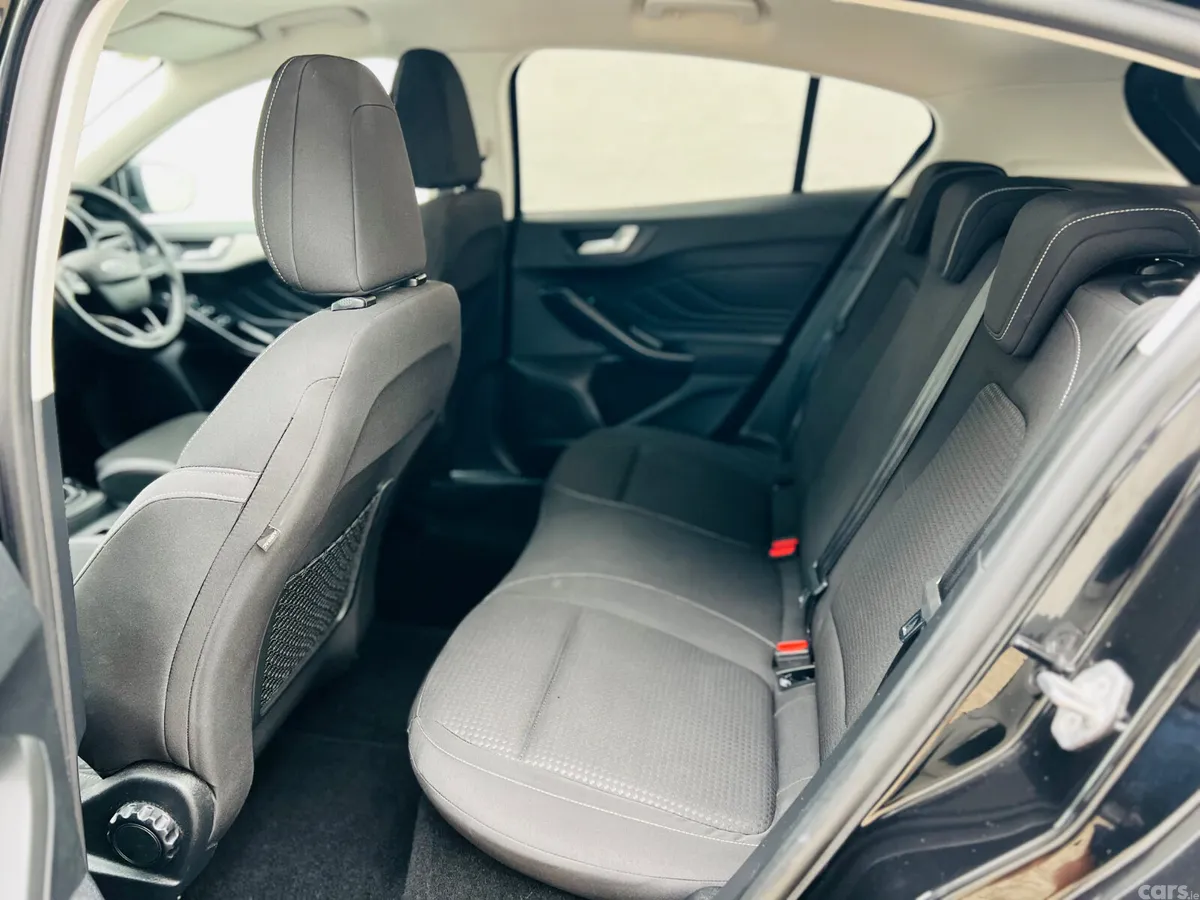 Ford Focus Hatchback, Diesel, 2021, Black
