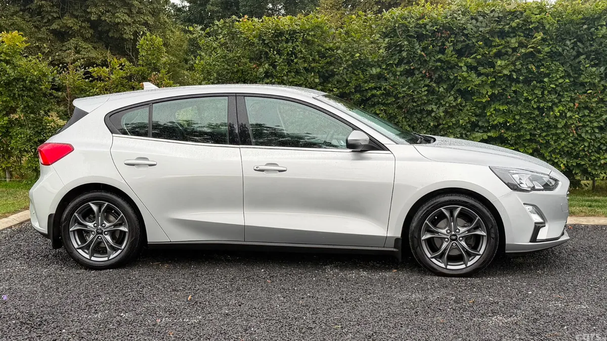 Ford Focus Hatchback, Diesel, 2021, Silver
