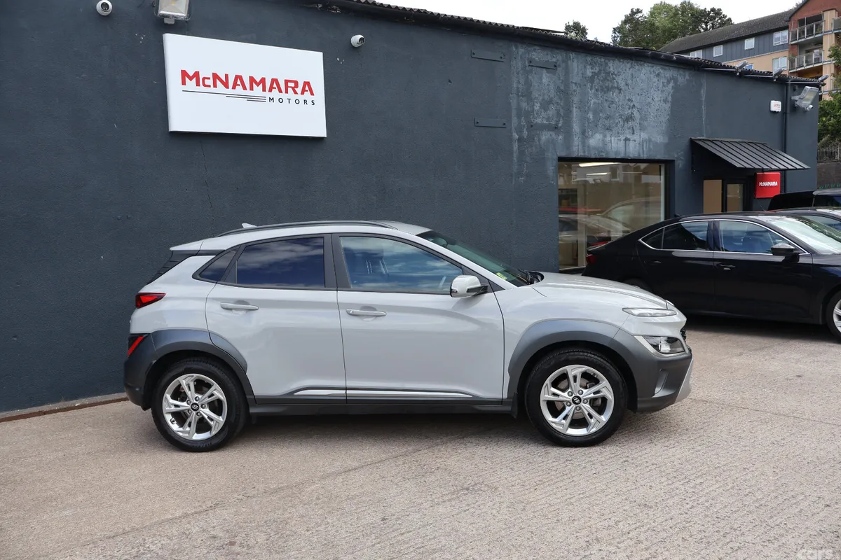 Hyundai KONA MPV, Petrol, 2022, Grey