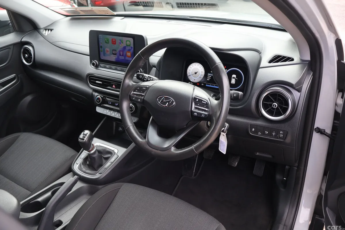 Hyundai KONA MPV, Petrol, 2022, Grey