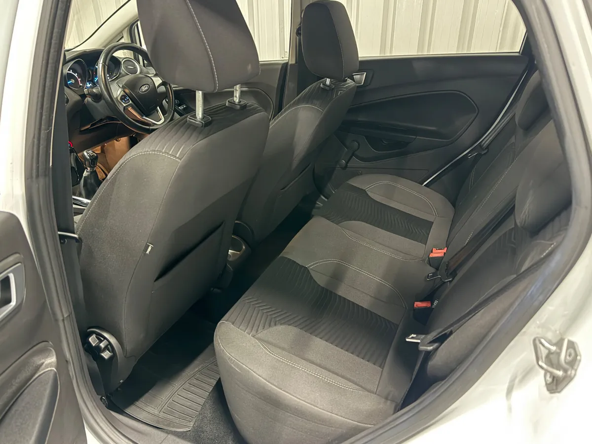 Ford Fiesta Hatchback, Petrol, 2015, White