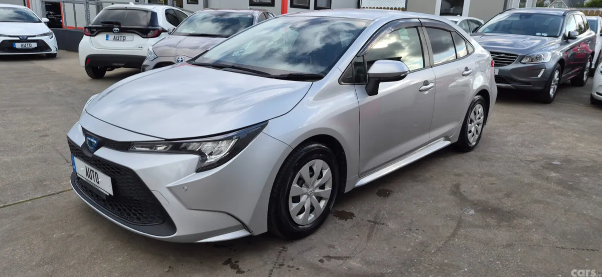 Toyota Corolla Saloon, Petrol Hybrid, 2021, Silver