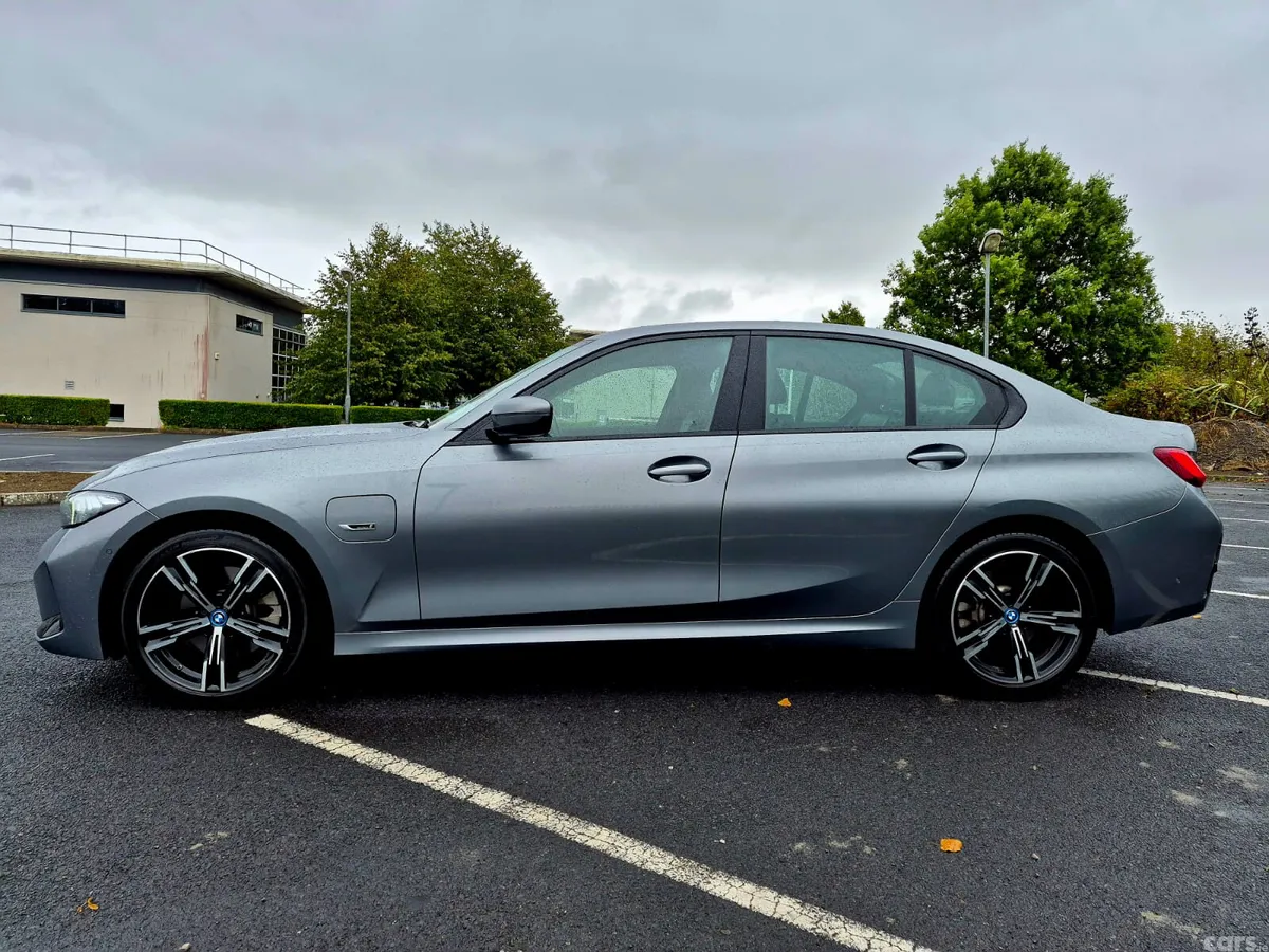 BMW 3-Series Saloon, Petrol Plug-in Hybrid, 2023, Grey