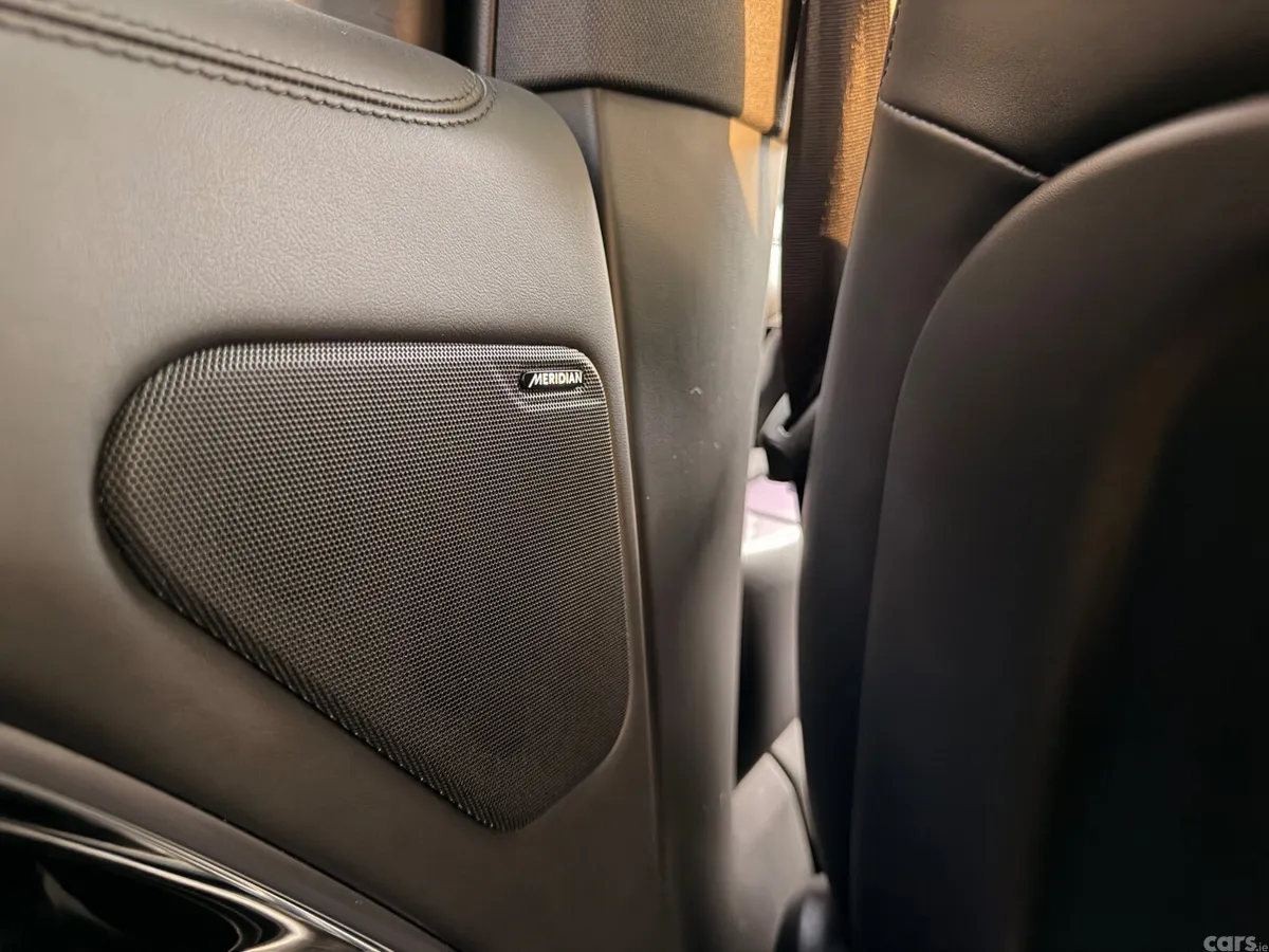 Land Rover Range Rover SUV, Petrol Plug-in Hybrid, 2023, Black