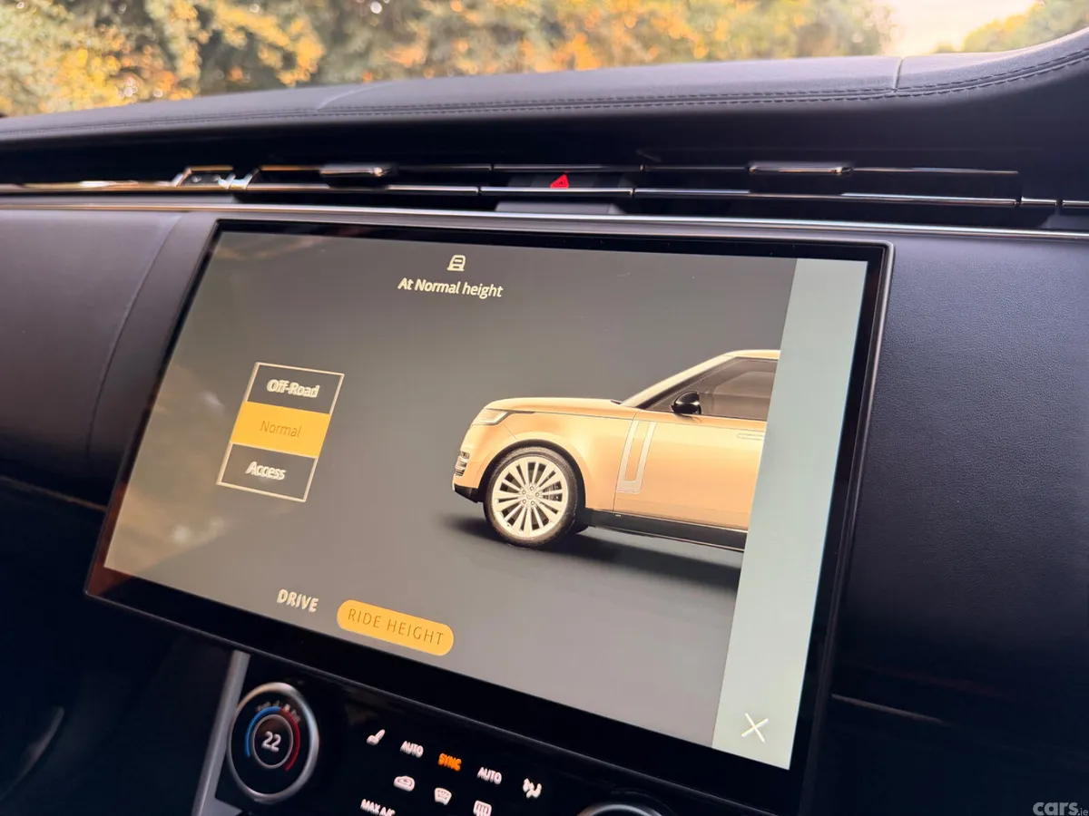 Land Rover Range Rover SUV, Petrol Plug-in Hybrid, 2023, Black