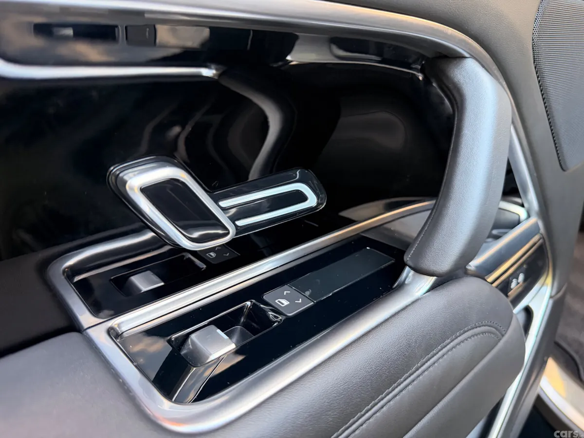 Land Rover Range Rover SUV, Petrol Plug-in Hybrid, 2023, Black