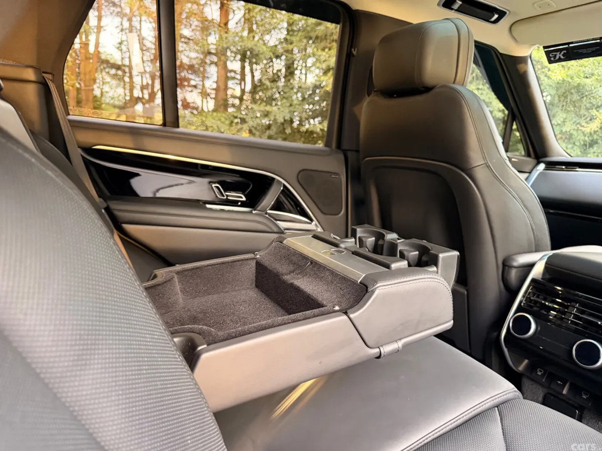 Land Rover Range Rover SUV, Petrol Plug-in Hybrid, 2023, Black