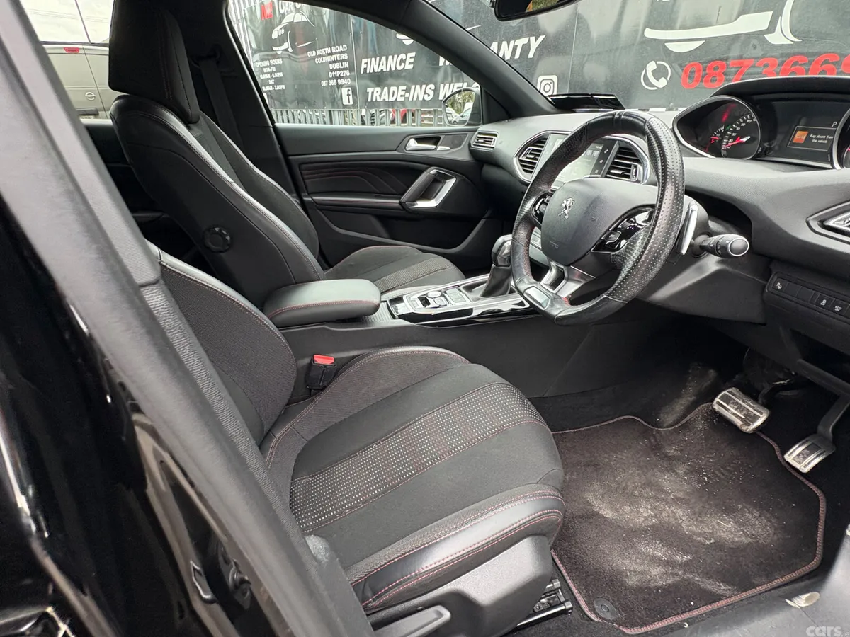 Peugeot 308 Hatchback, Petrol, 2016, Black